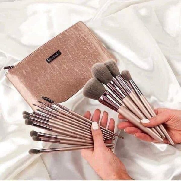 BH Cosmetics Makeup Brushes Set - 15Psc